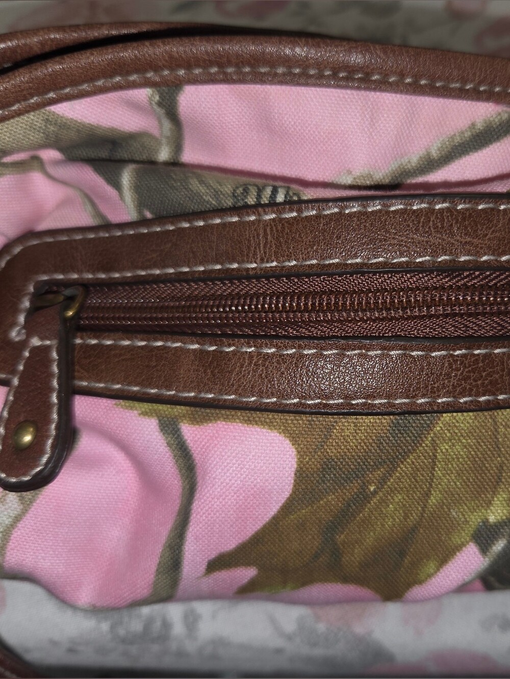 Real Tree Crossbody - Picture 6 of 6